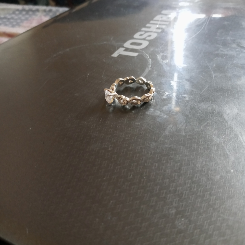 Ring - Picture 3 of 4